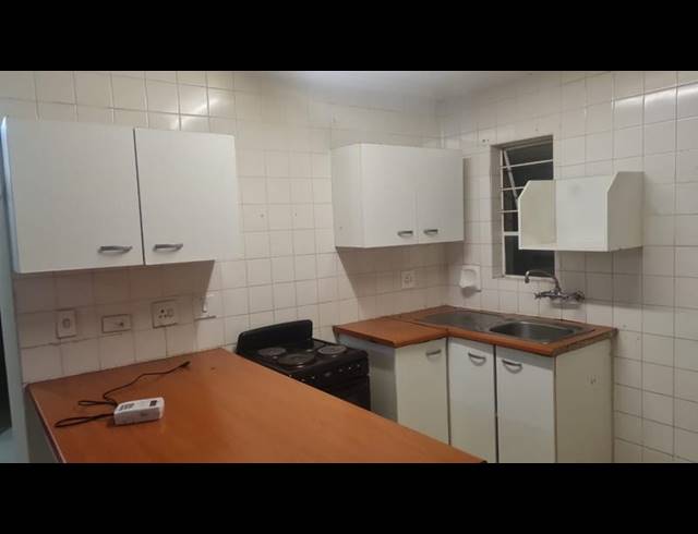 2 BEDROOM TOWNHOUSE FOR SALE IN BEDFORD GARDENS